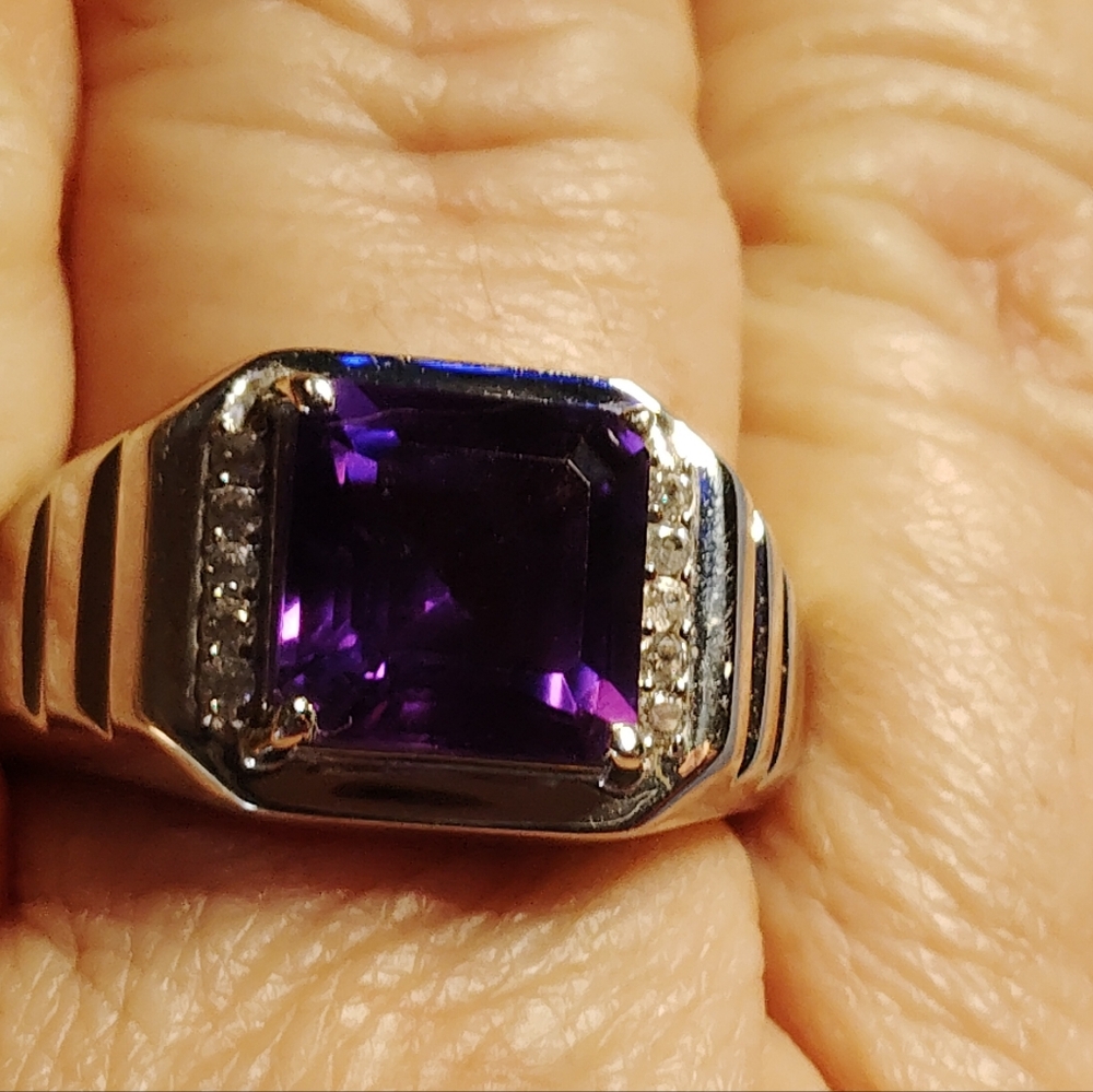 MEN'S- AFRICAN AMETHYST & WHITE TOPAZ ON THE SHOULDERS. RIBBED STERLING RING. 12 - Picture 15 of 16